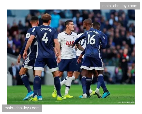 热刺3-0大胜富勒姆，所进三球全部源于边路发起进攻