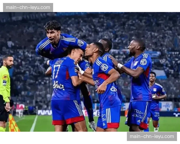 深度复盘：马赛0-2里昂，加图索的防守战术为何再度失灵？